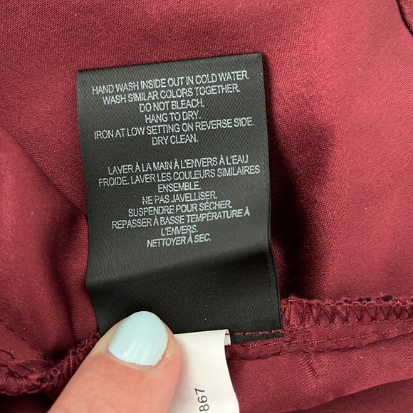 Lace dress - Picture 7 of 7